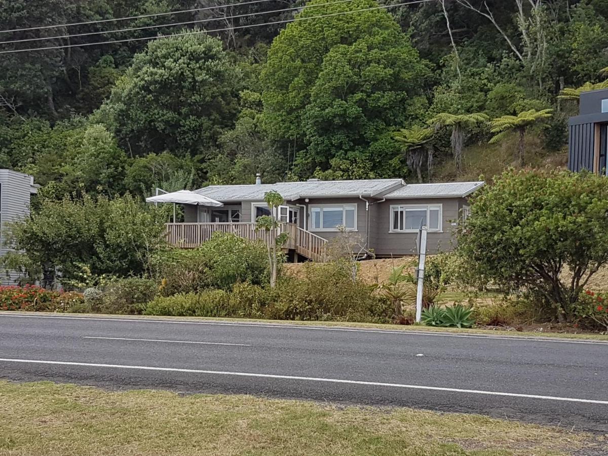Coromandel Tapu - Beachfront Escape Esterno foto